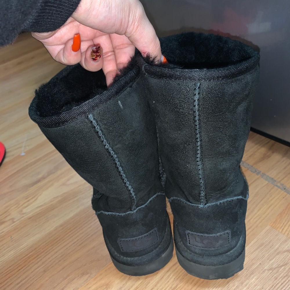 Black uggs